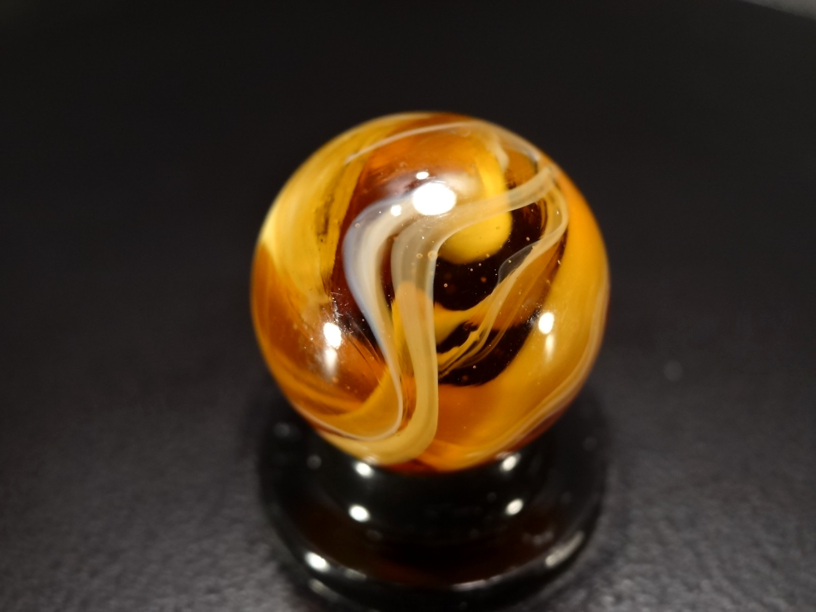 MF Christensen SWIRLING *9* Pattern Hand Gathered HONEY AMBER 🍯🍯🍯 WM