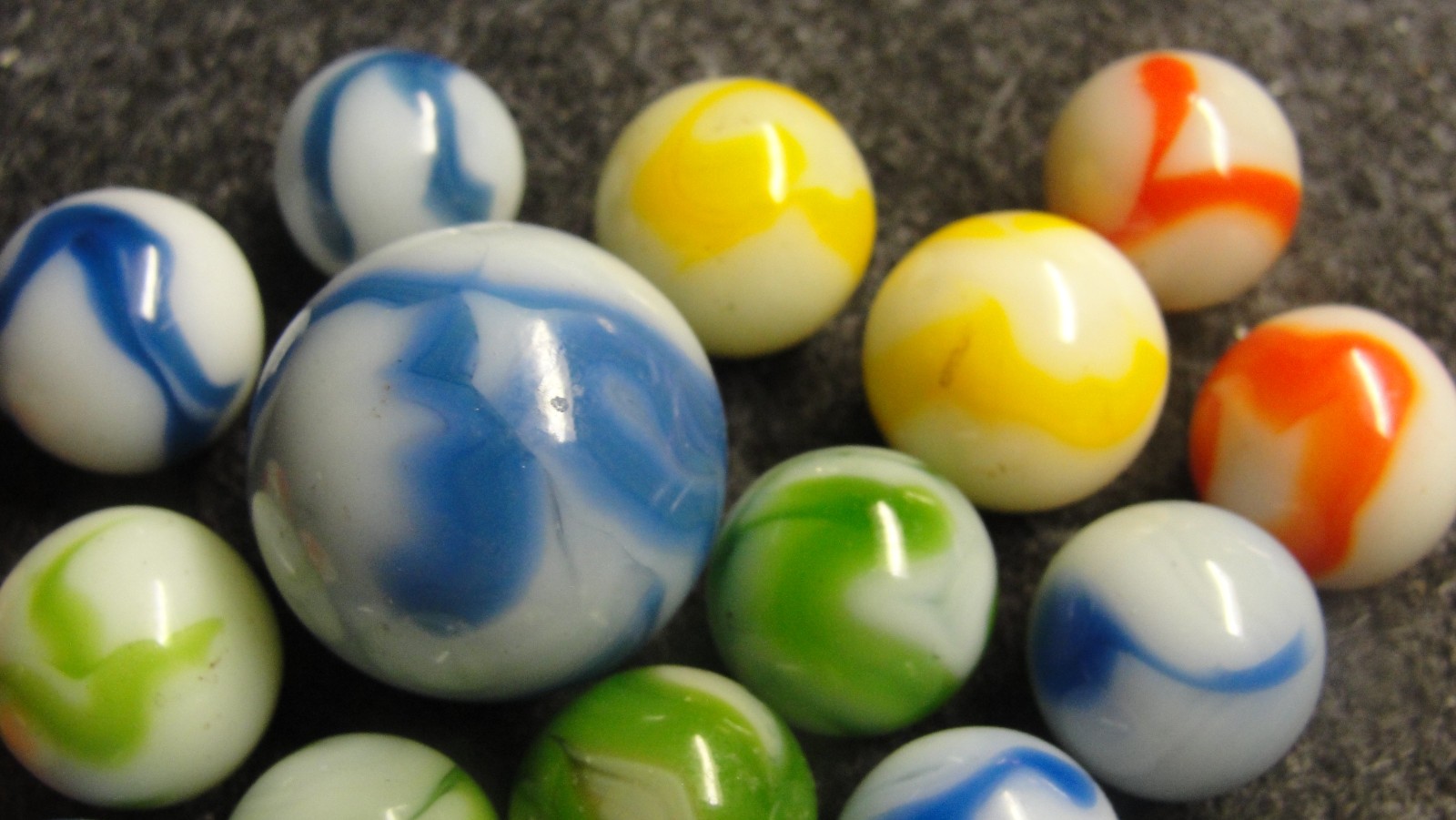 Mint Alley Agate St Marys marbles with a Shooter j5a