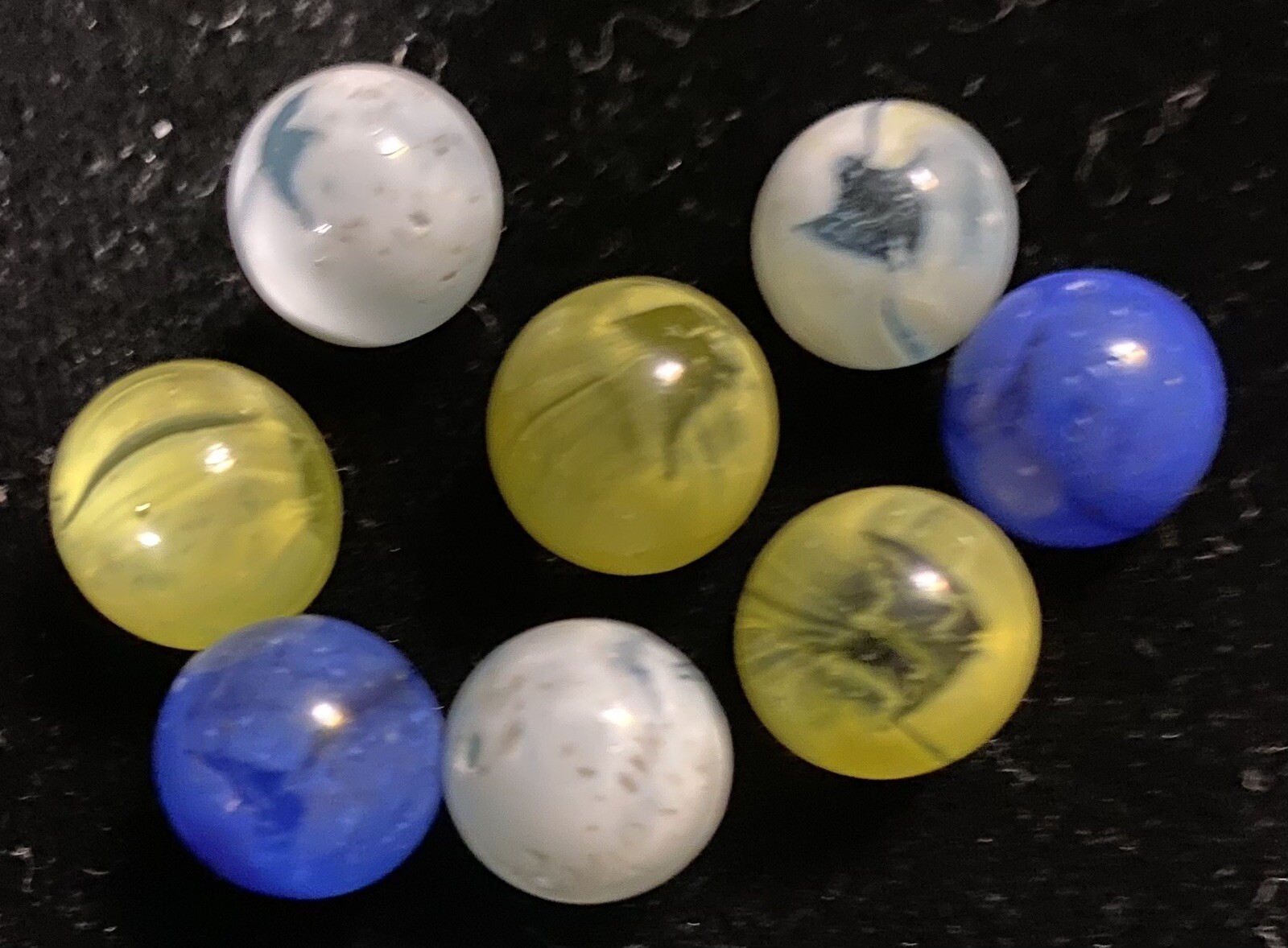 8 Mini Pee Wee Marbles Blue Yellow White