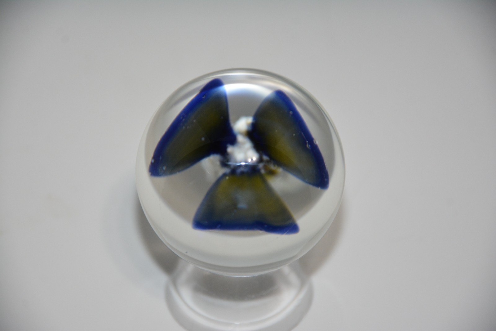 Contemporary art glass handmade borosilicate “flower” marble 1.689-1.731