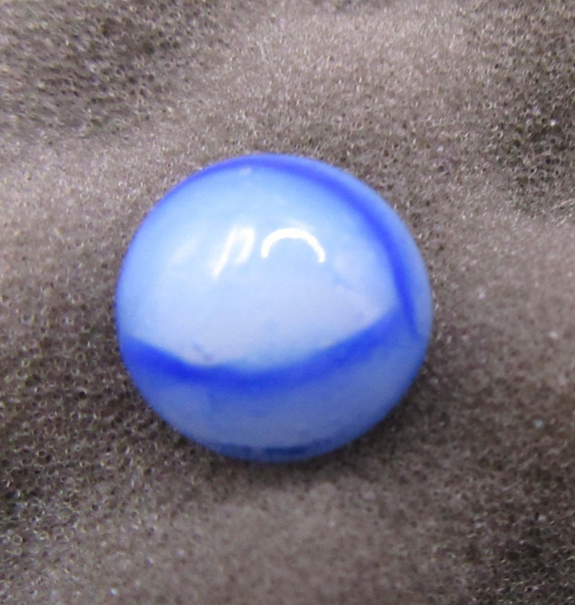 ANTIQUE PELTIER GLASS MARBLE. RAINBO BLUE 5/8″ UV Pre-1938