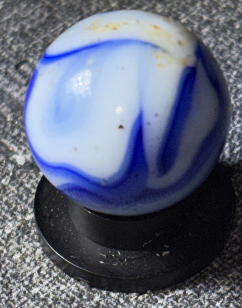 VTG Alley Agate Swirl Marble w Adventurine .59”