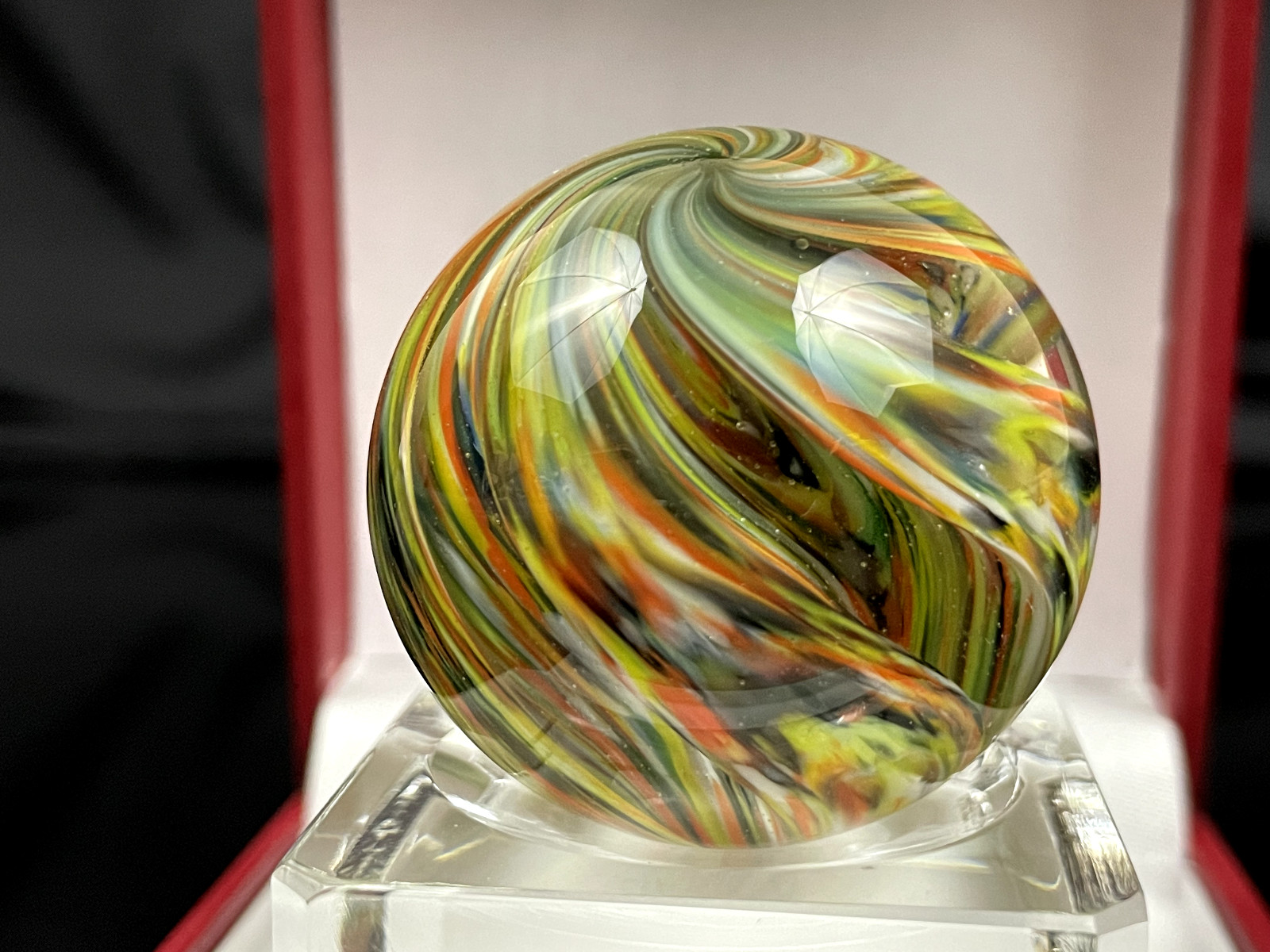 Rick Davis Glass Art Marble 1.48″ Signed Sprials Gold Flakes