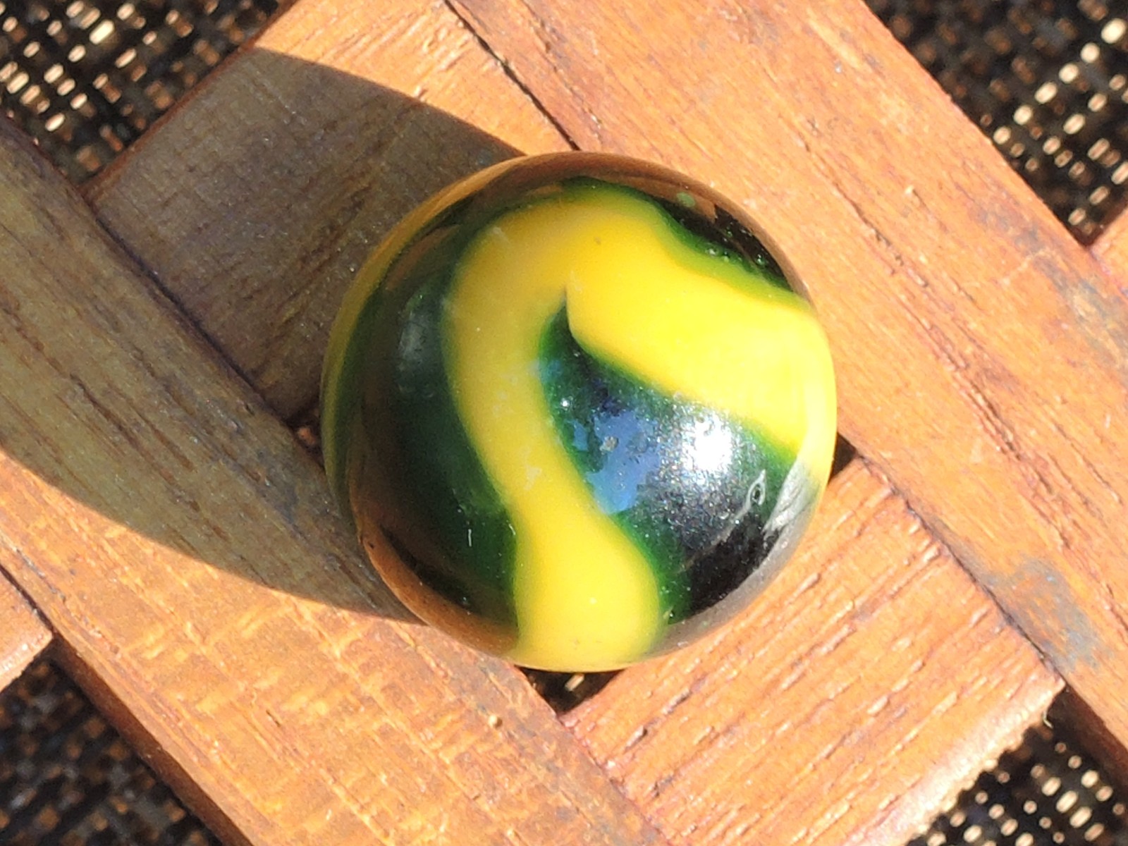 5/8” PELTIER Translucent Green & Aventurine, Yellow EARLY MILLER SWIRL Marble~UV
