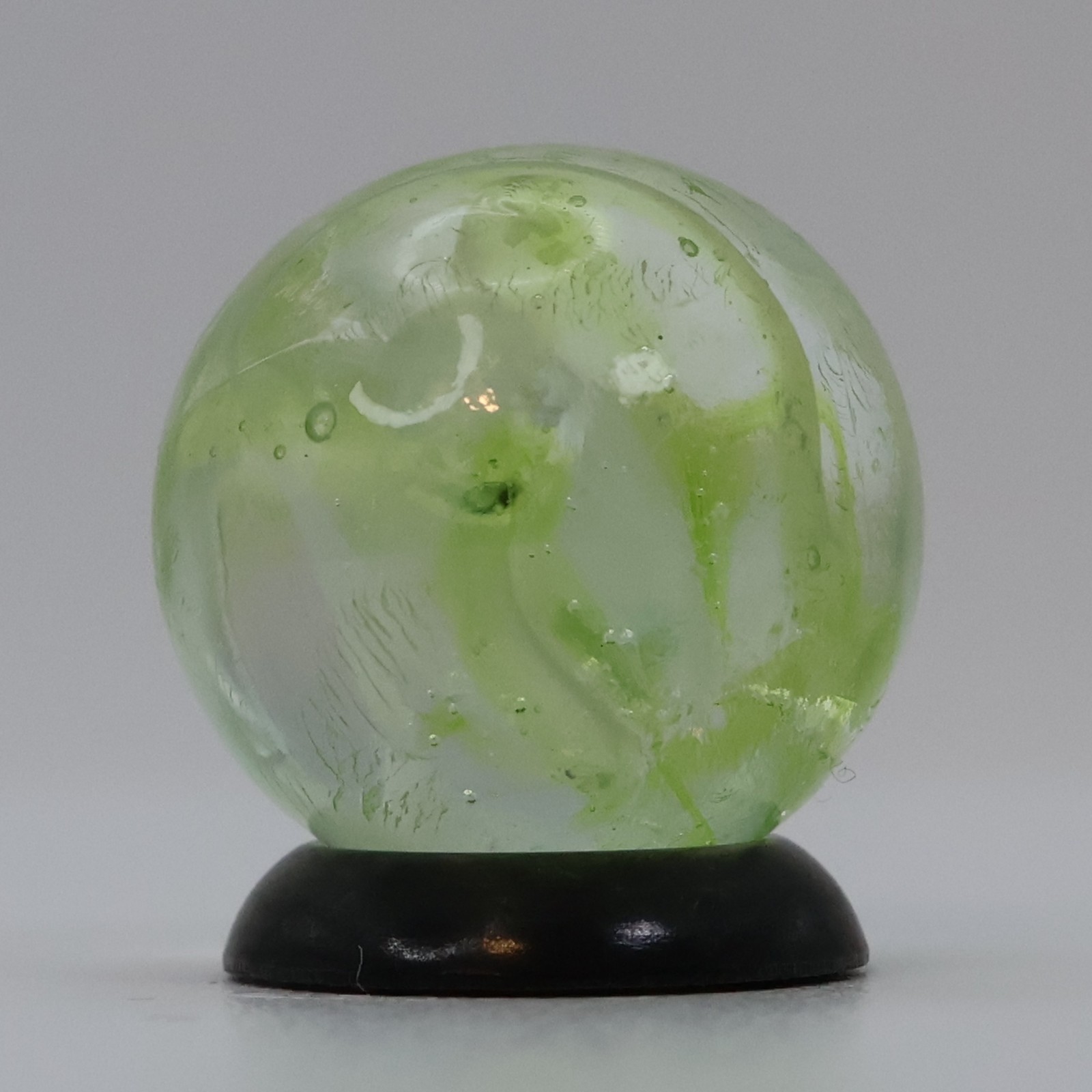 5/8″ Veiligglas Yellow translucent Marble, NM+ small cold crease