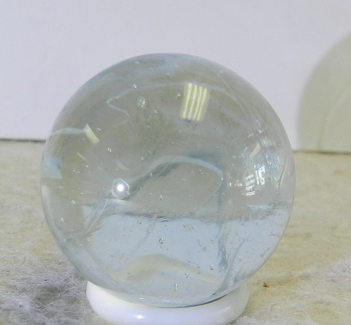 #16377m Faint But Cool Vitro Agate Horseshoe Cat’s Eye Shooter Marble .90 In