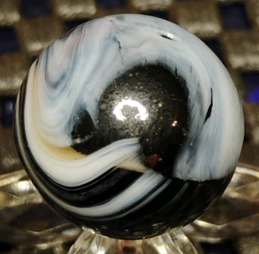 .67″ ANTIQUE/VINTAGE MARBLES – PURPLEISH MAGLIGHT EFFECT SLAG🔥RARE HTF NM+
