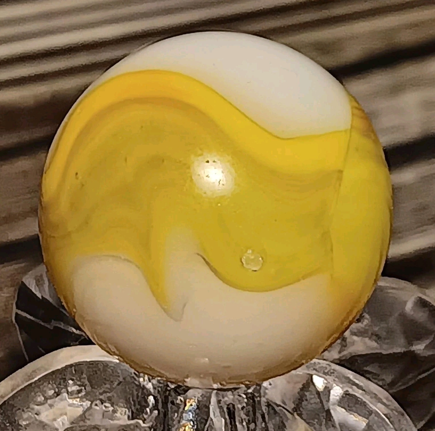 Peltier Glass Rainbo Marble. .63″ Nm(+) Nice Pattern. Yellow W/Brown Blends