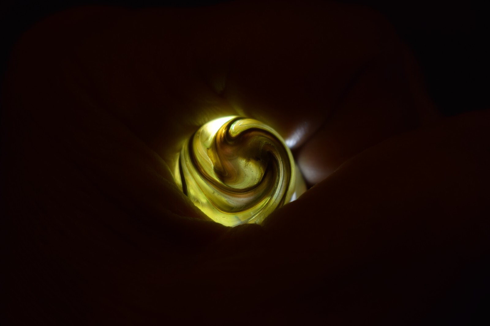 JABO Yellow Base Glass 🎂Chocolate Tank Wash Swirl Toy Marble Size .703″=23/32″