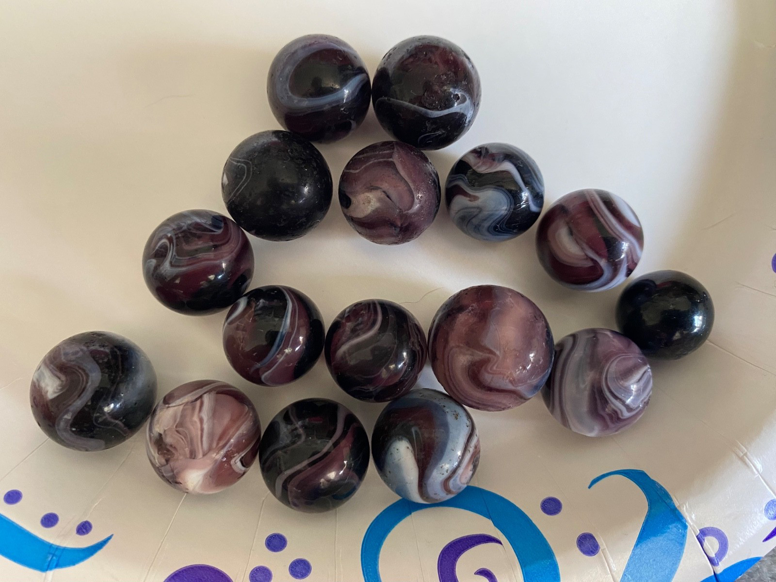 40 antique Marbles (BLUE & PURPLE) Swirl Swirls Clay – white ribbons translucent