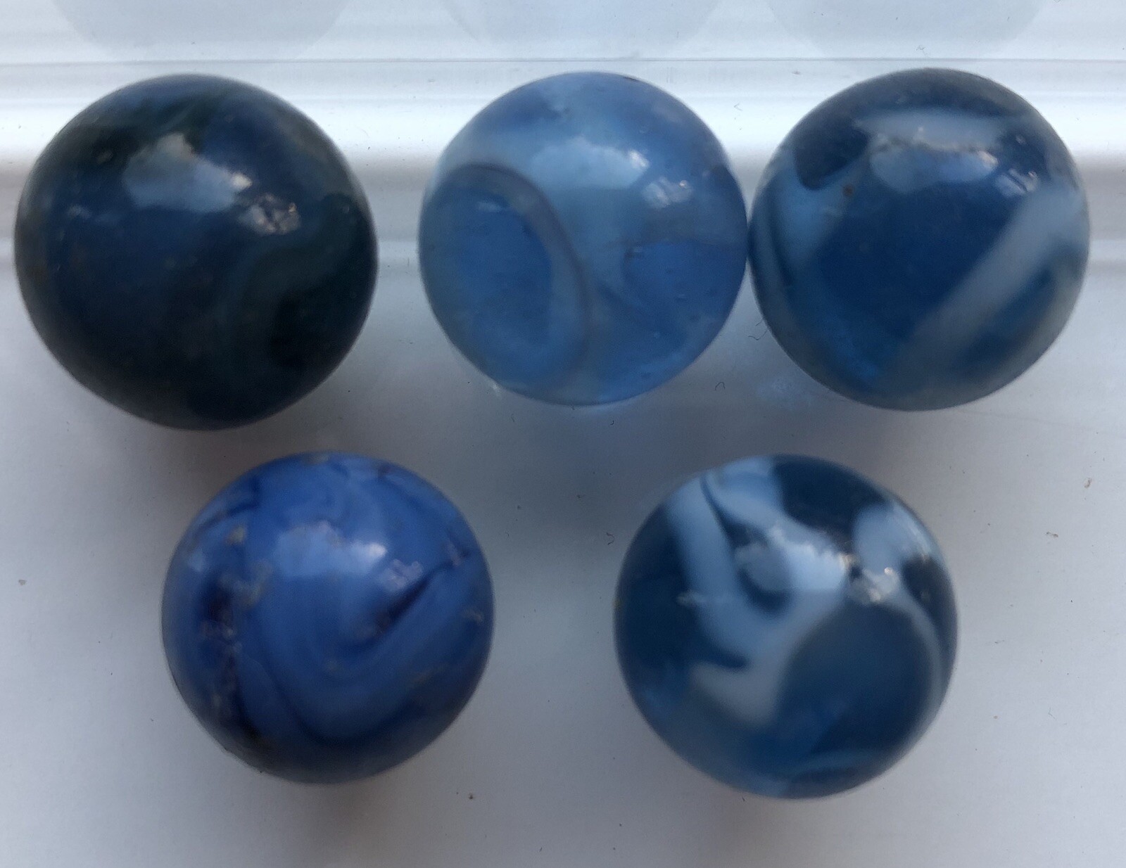Lot Of 5 Vintage Marbles Blue White Swirls Transparent Translucent
