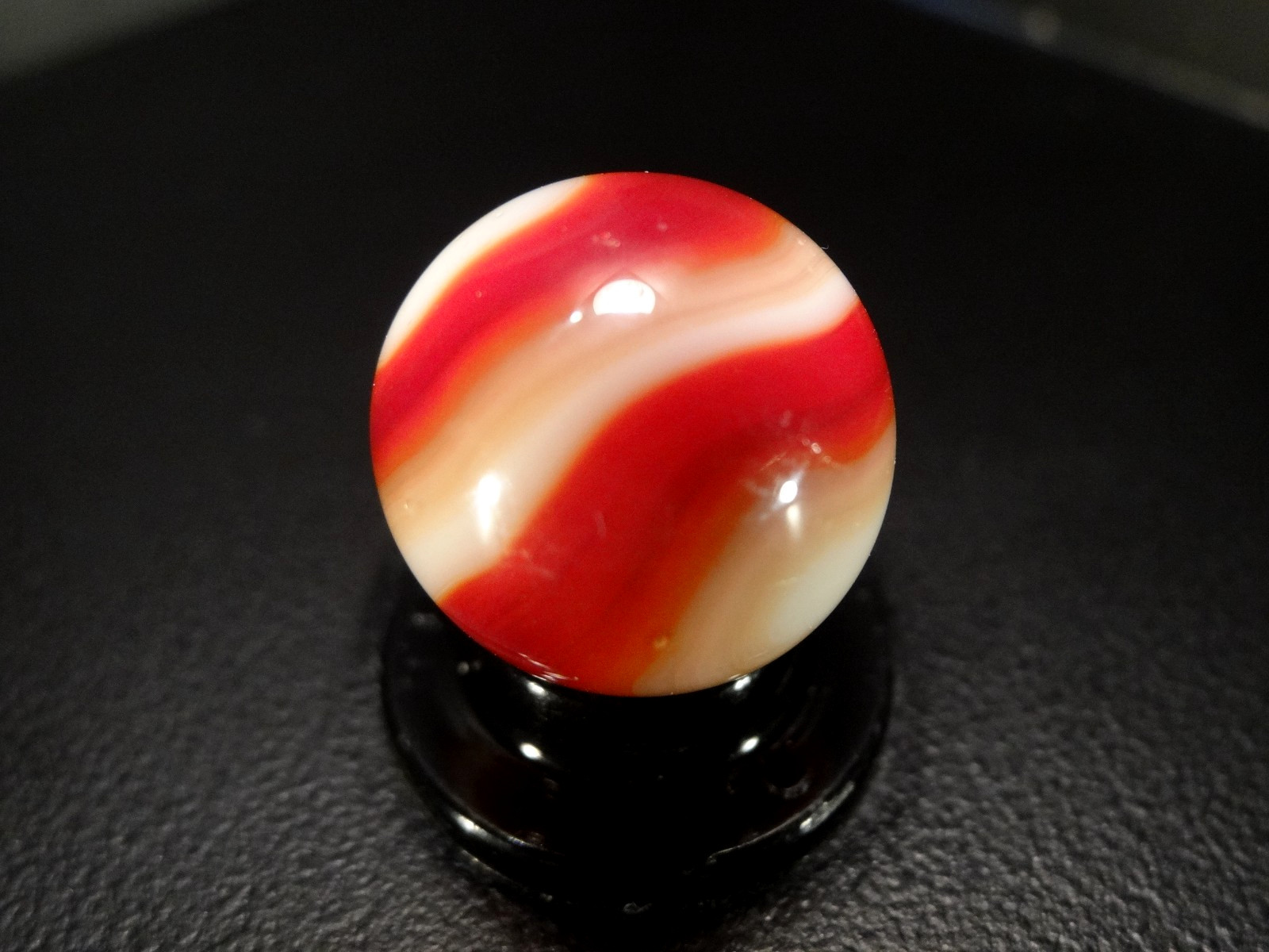 AKRO AGATE TRI COLOR RED-PURPLE-WHITE Rich colors