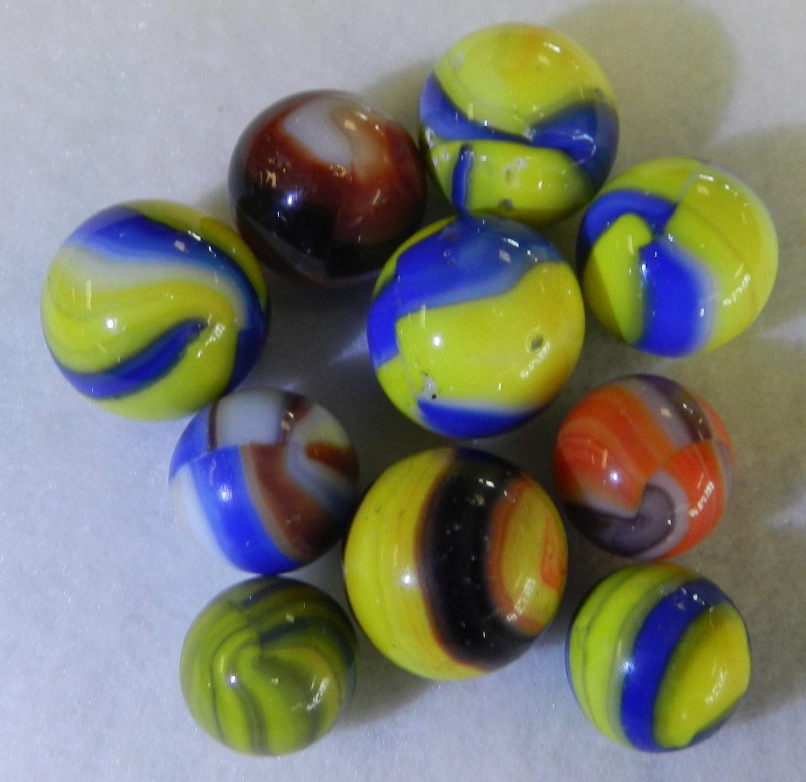 #20480m Vintage Group of 10 Mixed Marble King Marbles .61 to .75 Inches.