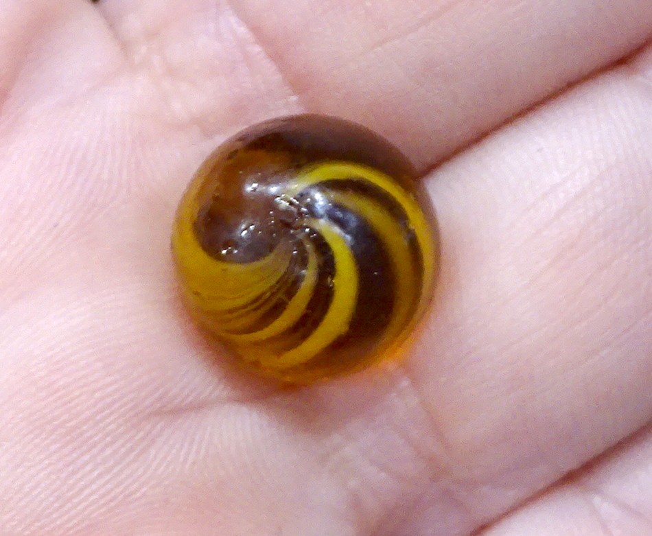 STUNNING! HANDMADE German CARAMEL SWIRL Estate Fresh ANTIQUE Vintage MARBLE