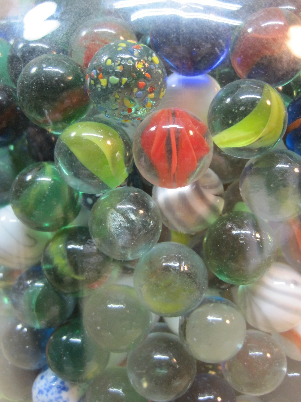 One Gallon Glass Jar Full of 5/8″ & 1″ Glass Marbles B8723