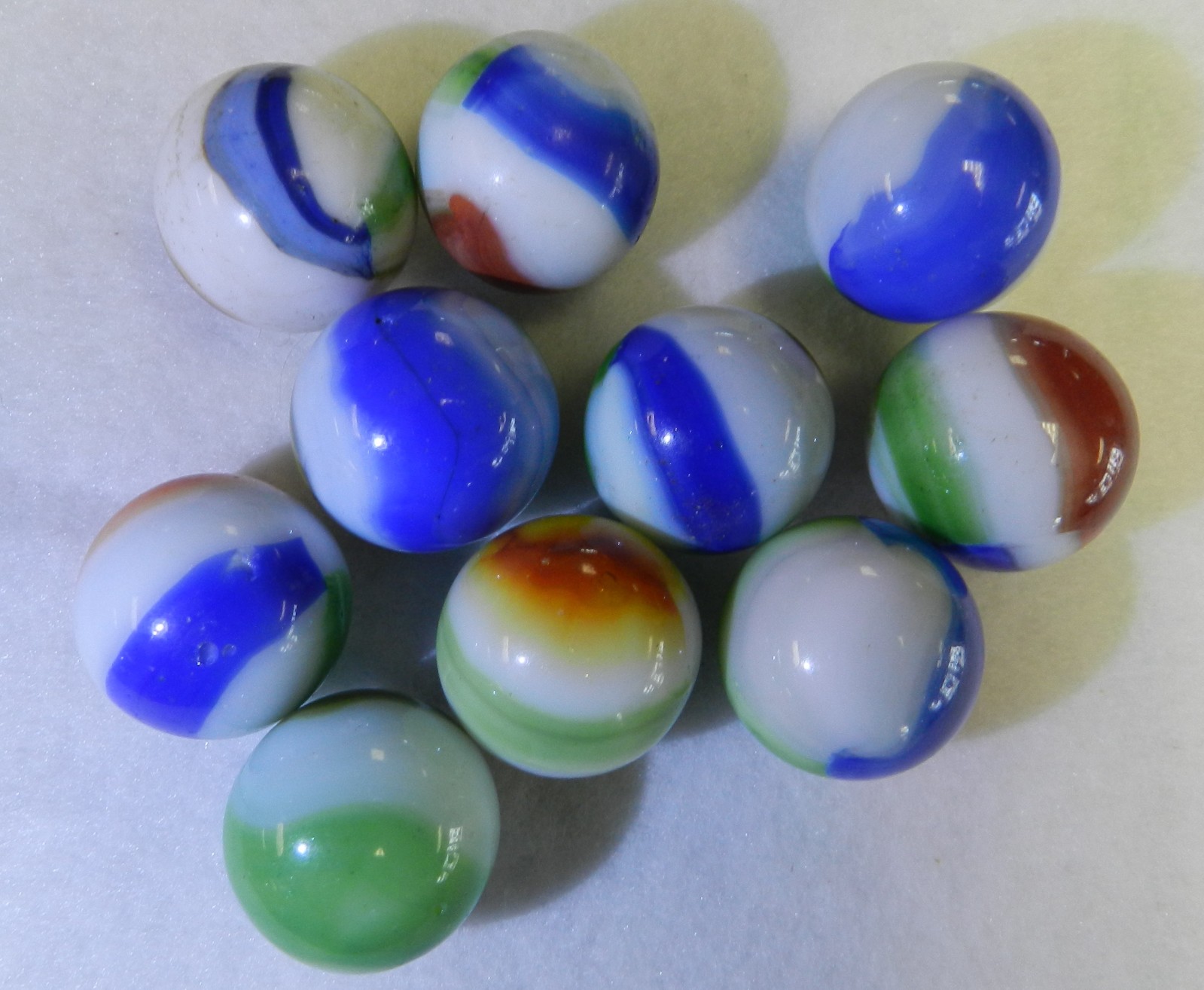 #20555m Vintage Group of 10 Marble King Shooter Marbles .96 to 1.0 Inches