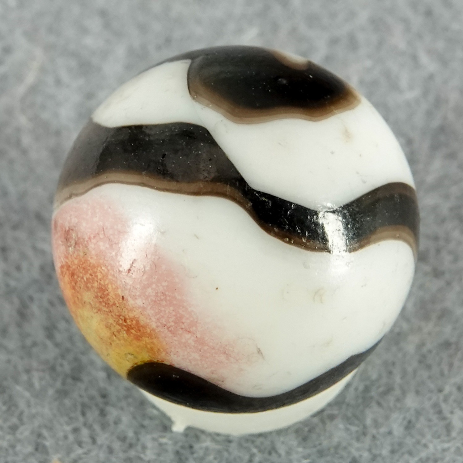 PELTIER GLASS COMPANY, National Line Rainbo. Zebra. 21/32″. Near Mint(+) (B1130)
