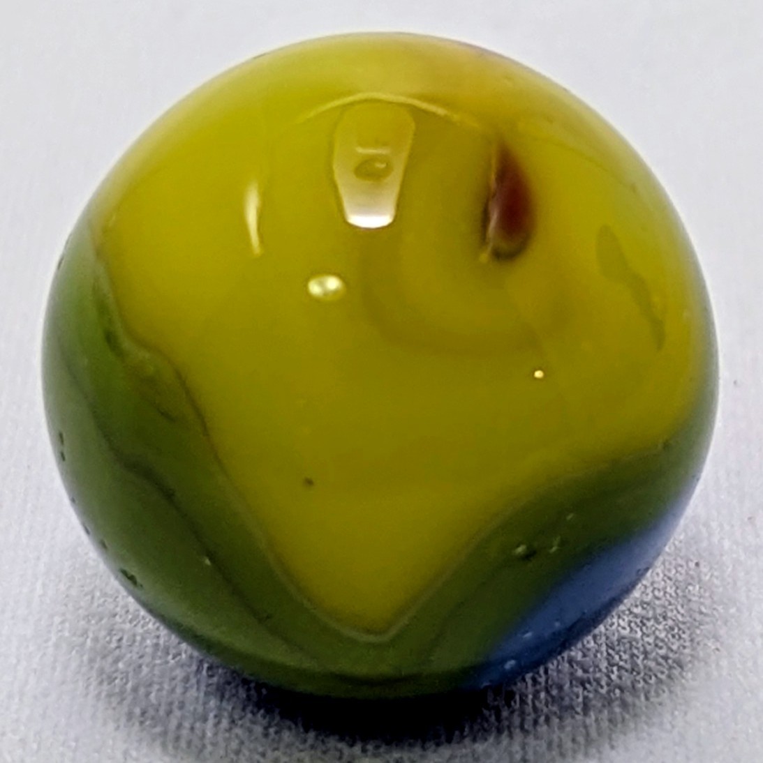 Vintage Vitro Agate Parrot Marble 23.03 mm Wet Mint; Oxblood,Blue, Green Yellow