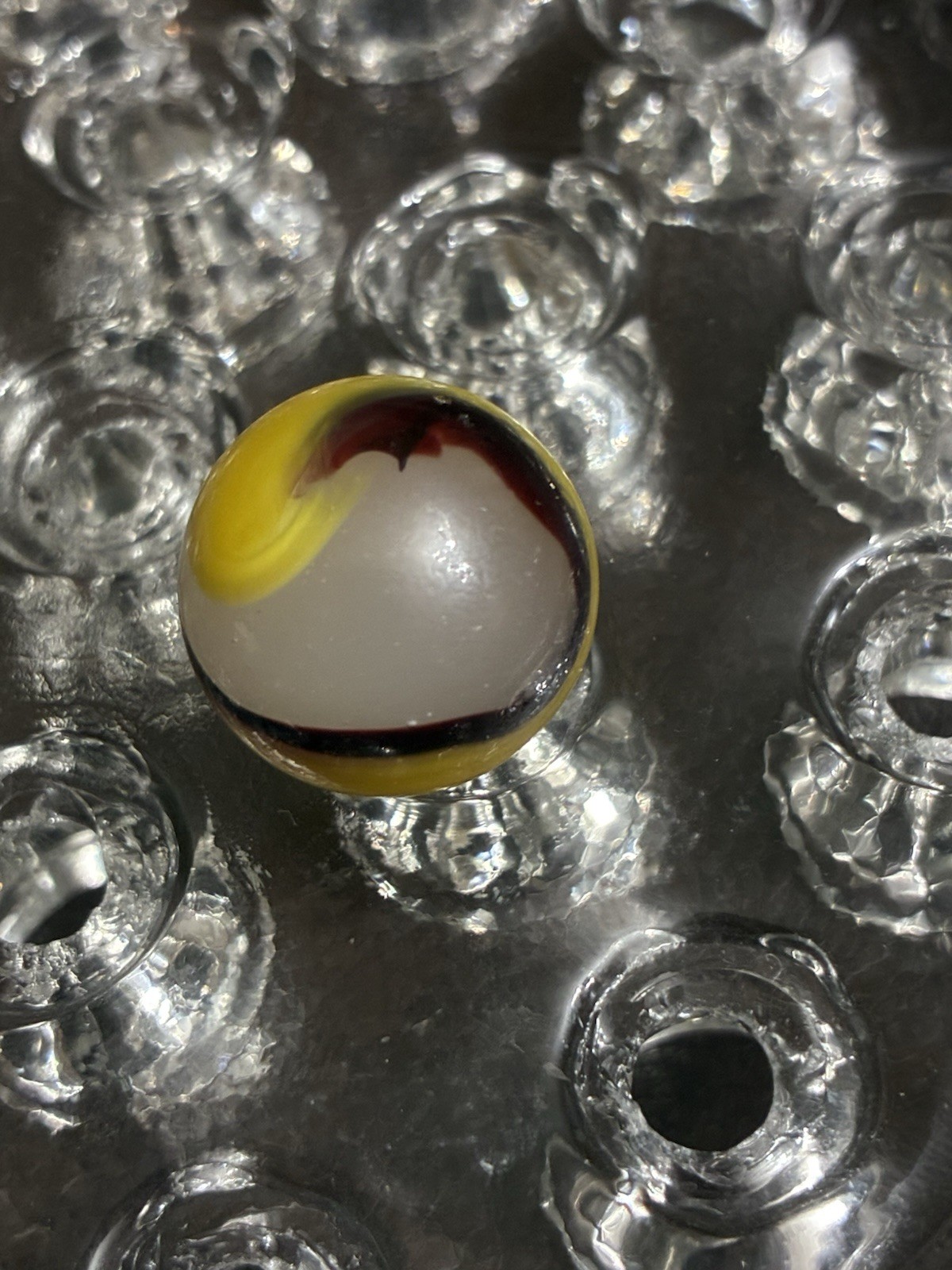Vintage Akro Agate Lemonade Egg Yolk Oxblood Corkscrew Marble .625” NM