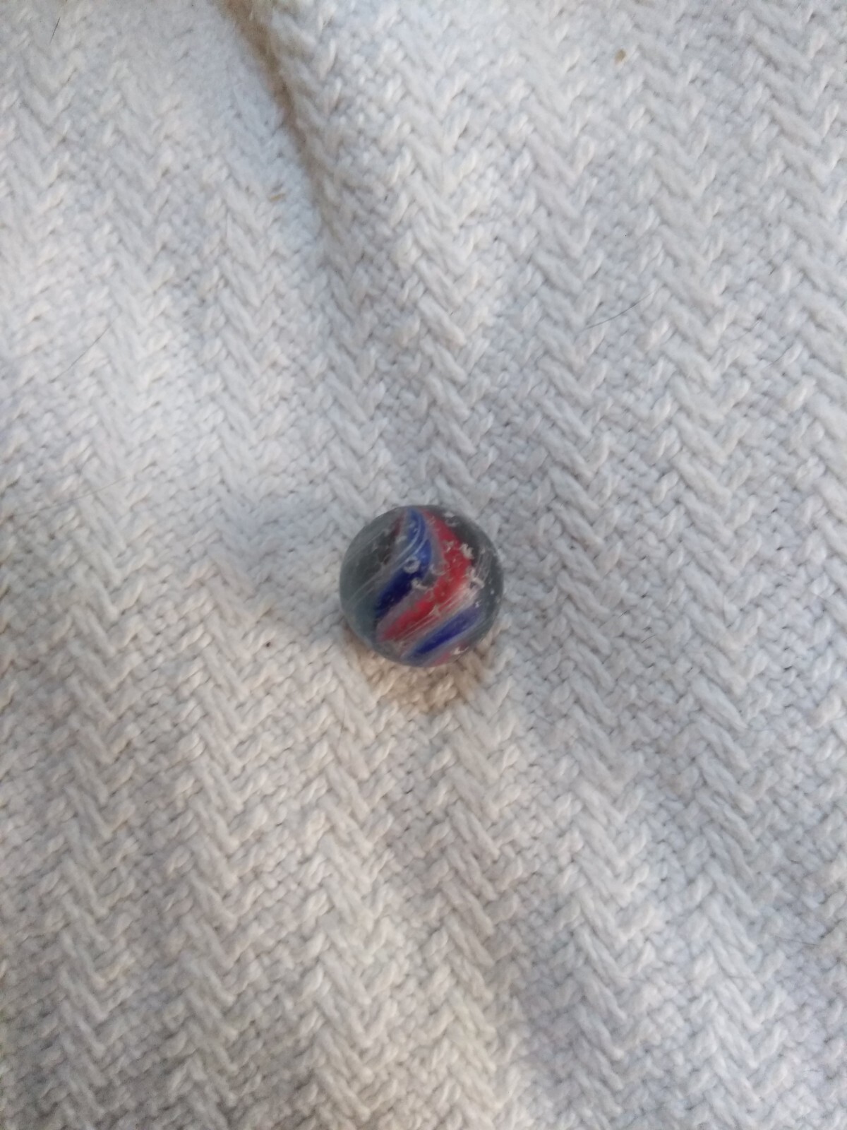 Antique/Vintage Cane-Cut/Spiral/Swirl (German?) Marble (5/8″ d., Used Condition)