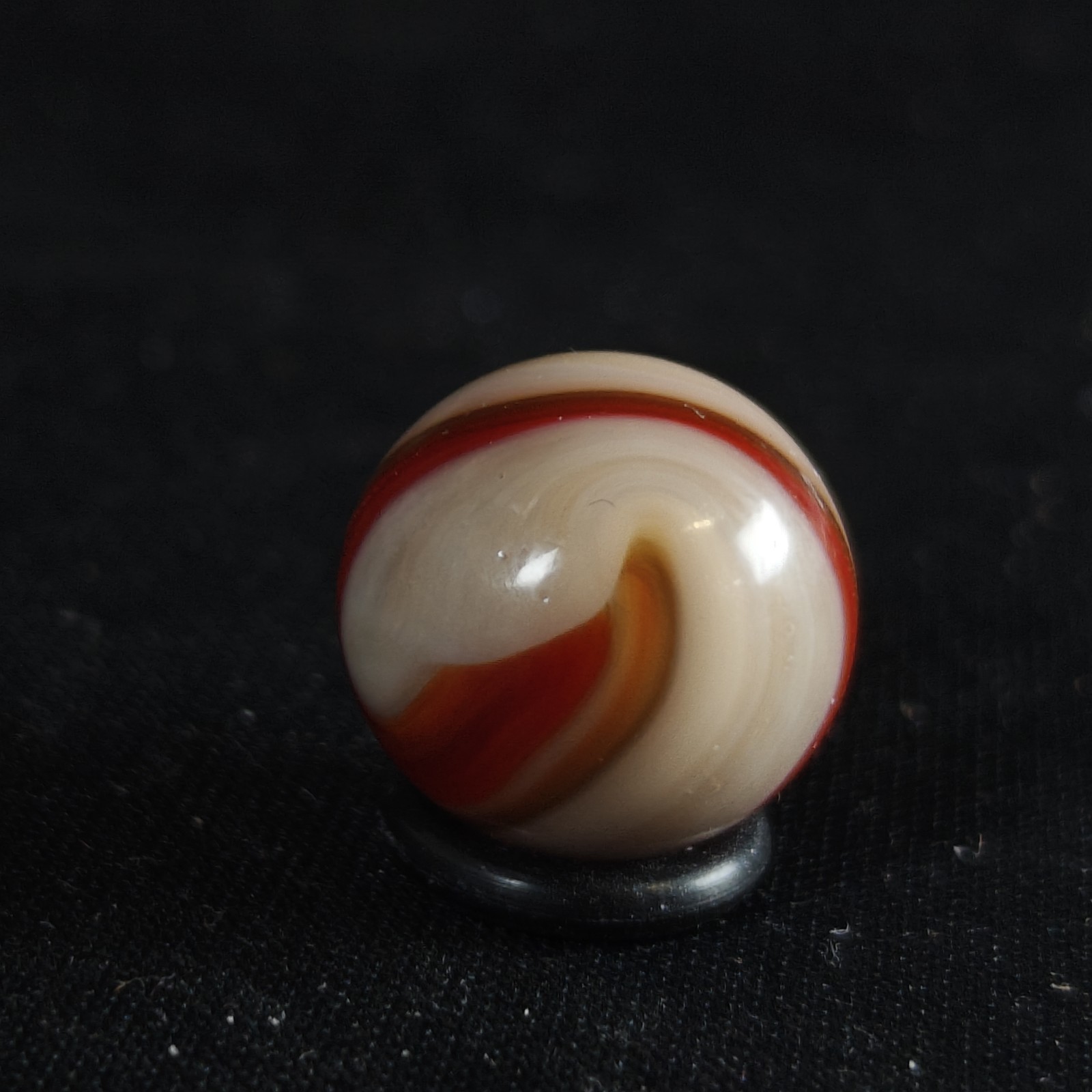 Vintage Marble – Akro Corkscrew .66″ Red & Cream , Strawberry Tan