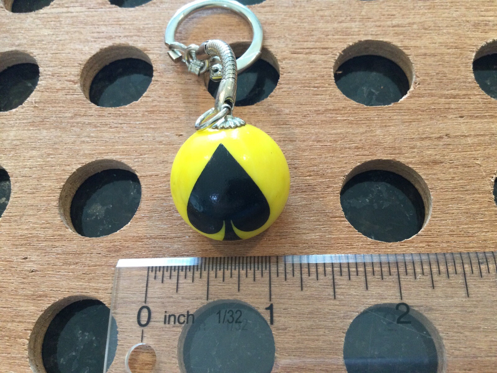 Vintage | Spades | Black Spades on Yellow Marble Keychain
