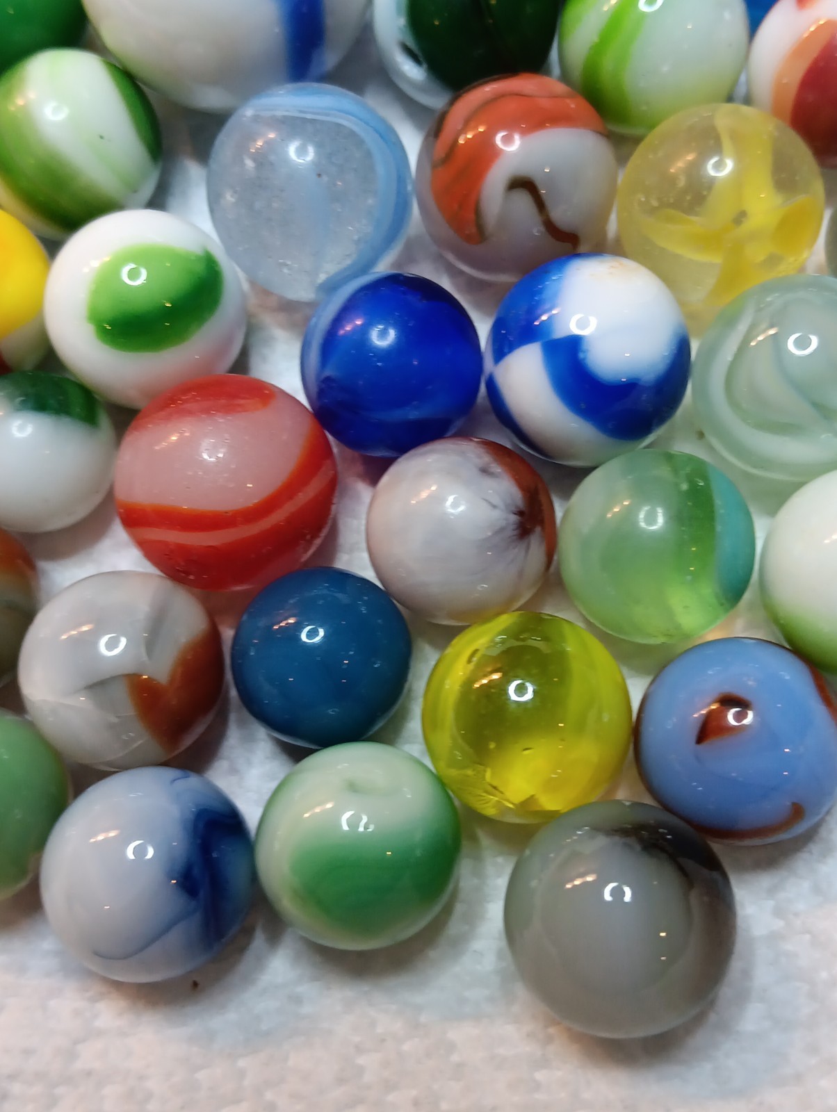 Vintage Marbles Lot Of 80. Random Pick. What You See Is What You Get. Good Luck
