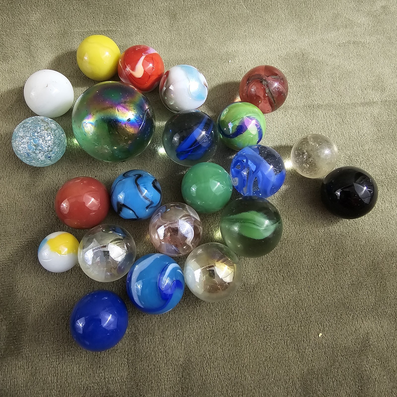 230 VINTAGE GLASS MARBLES 4 Pound Jar Of Swirls Opaque Shooters Excellent Shape