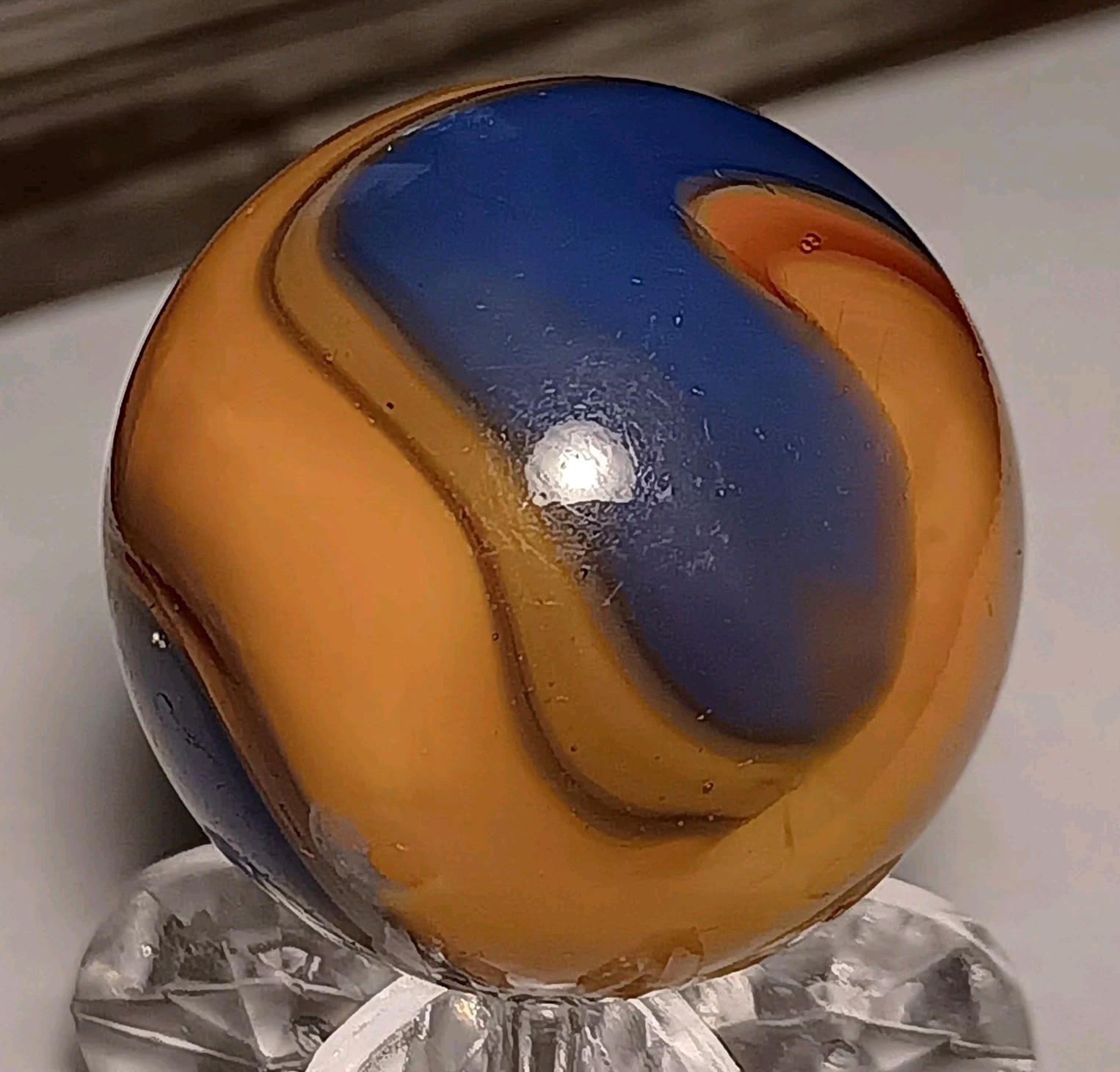 Akro Agate “Jolly Rodgers” Corkscrew Marble. .89″ NM+ HTF – BIG BOY