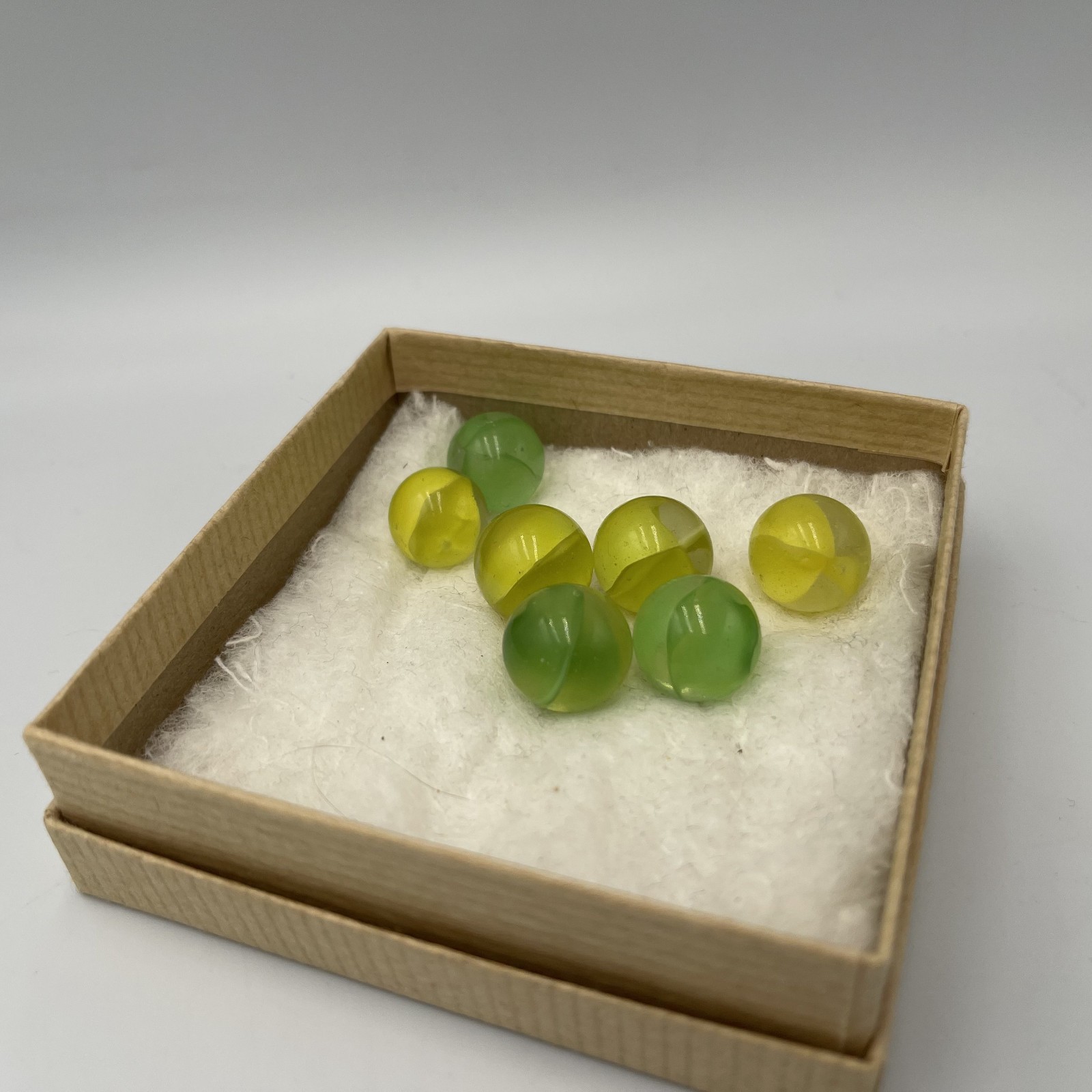 Vaseline Uranium Yellow Glass Marbles Vintage 9/16″ Lot of 7 Glows UV Reactive