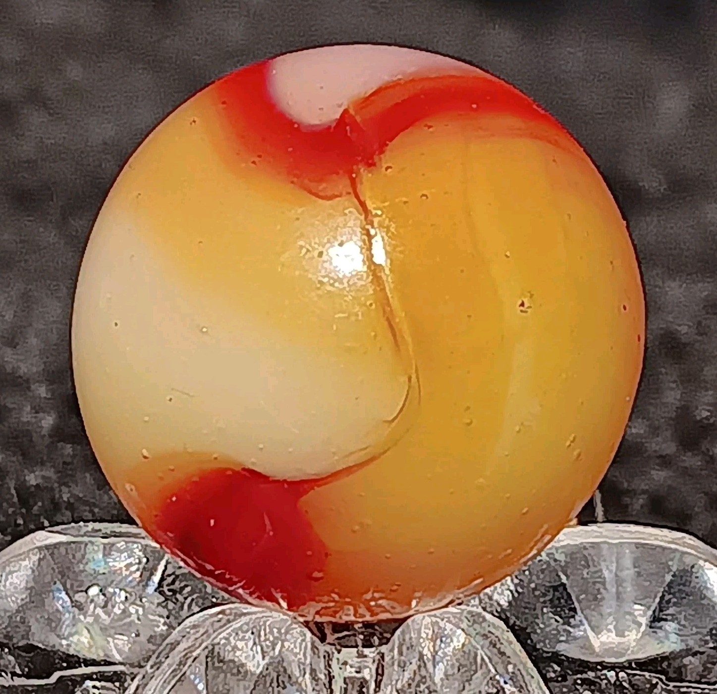 Peltier “Bloody” Rainbo Marble. 5/8″ Mint(-). Uv Active