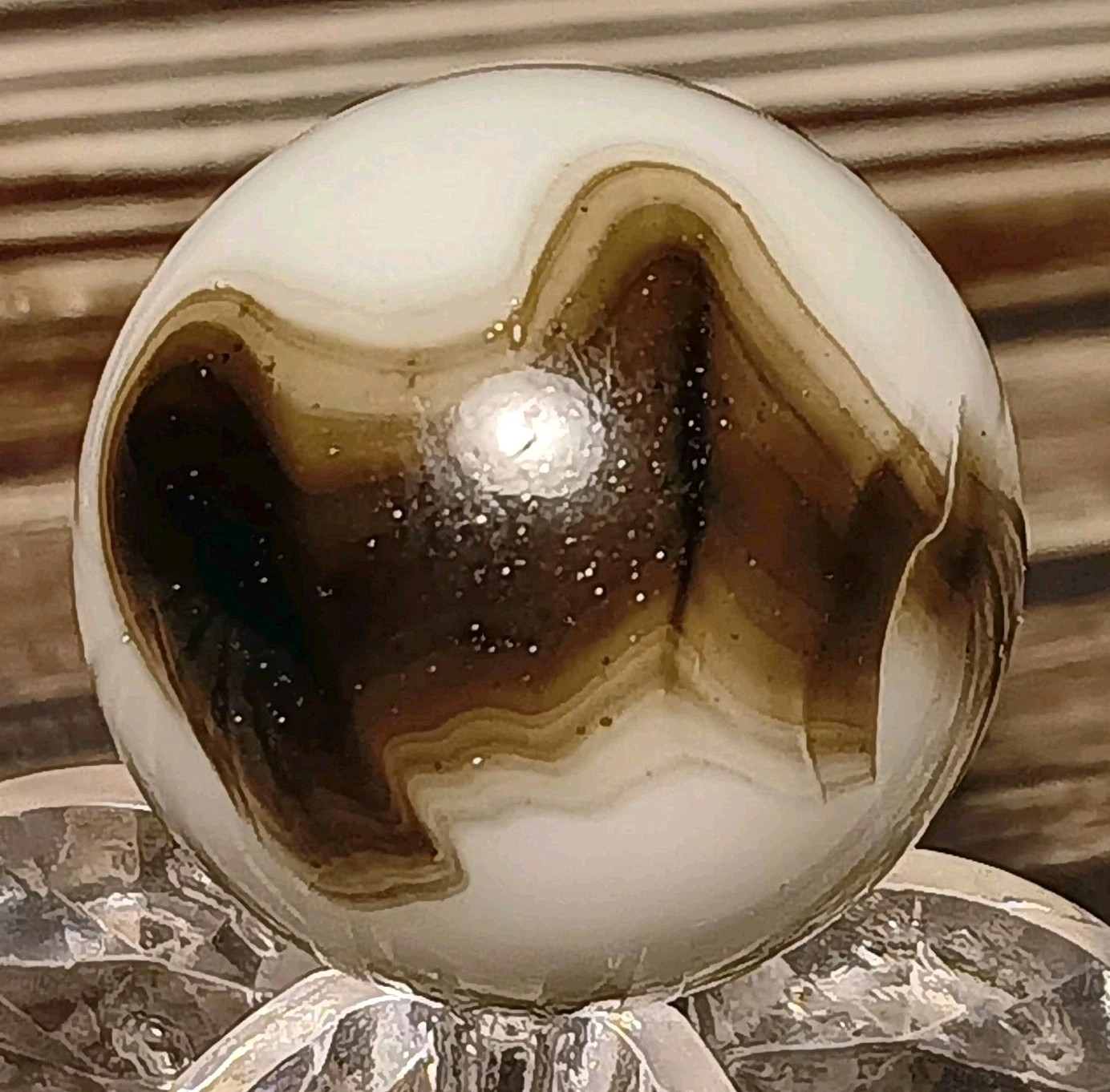 RARE PELTIER NLR ZEBRA MARBLE. W-GREEN AV. .66″ NM(+). UV ACTIVE. HTF