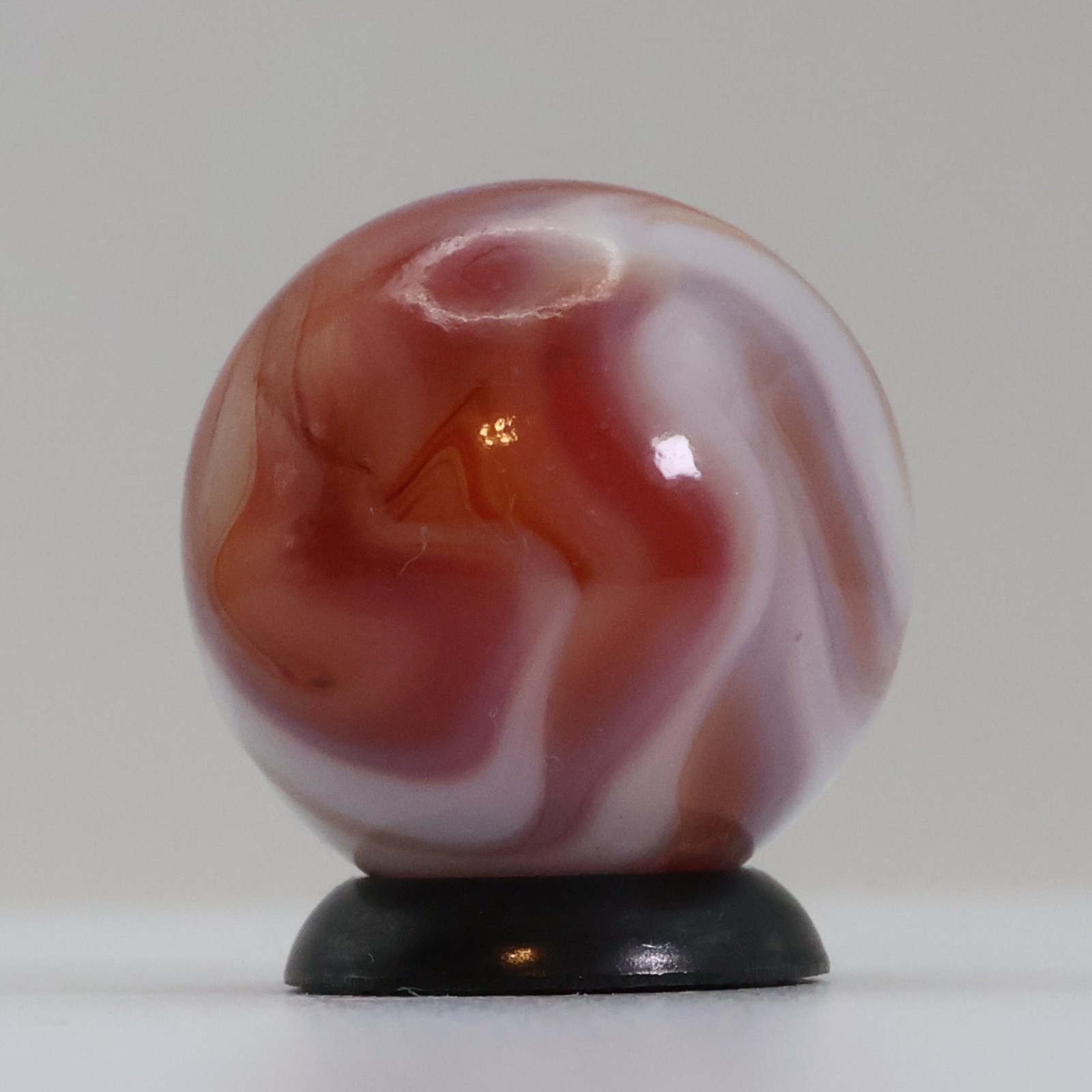 11/16″ Off Round Gorgeous Swirl Marble M-