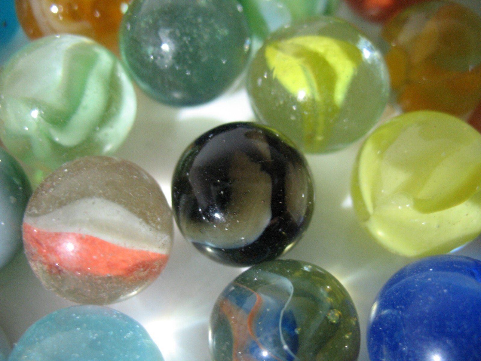 130+ Vtg Machine Made Marbles Various Makers +Types .53″ to .97″ diameter