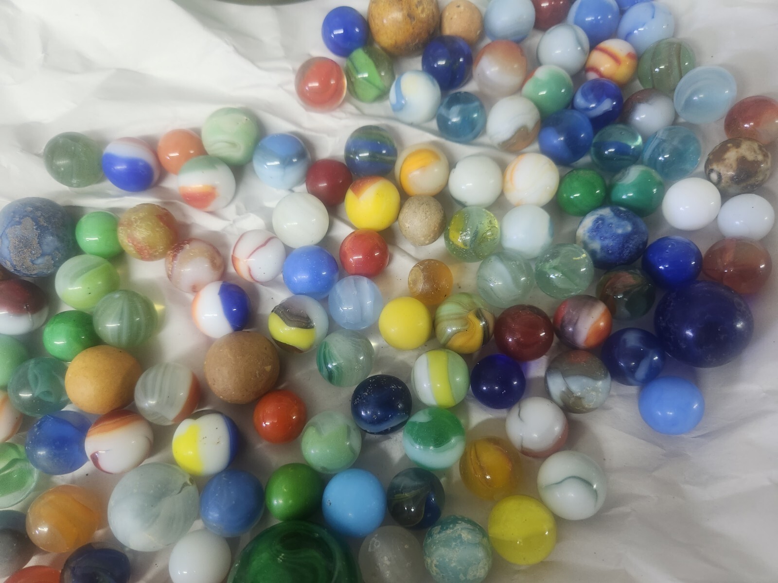 Lot of 130 vintage marbles in vintage Cherrydale Farms peanut Crunch 1950s Can.