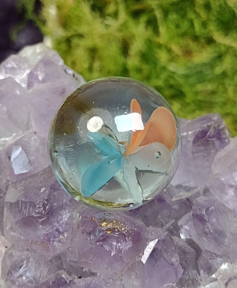 Elegant 💎 NM Turquoise & Peach Cateye Six-Vane “V” Style Vintage Marbles .60″