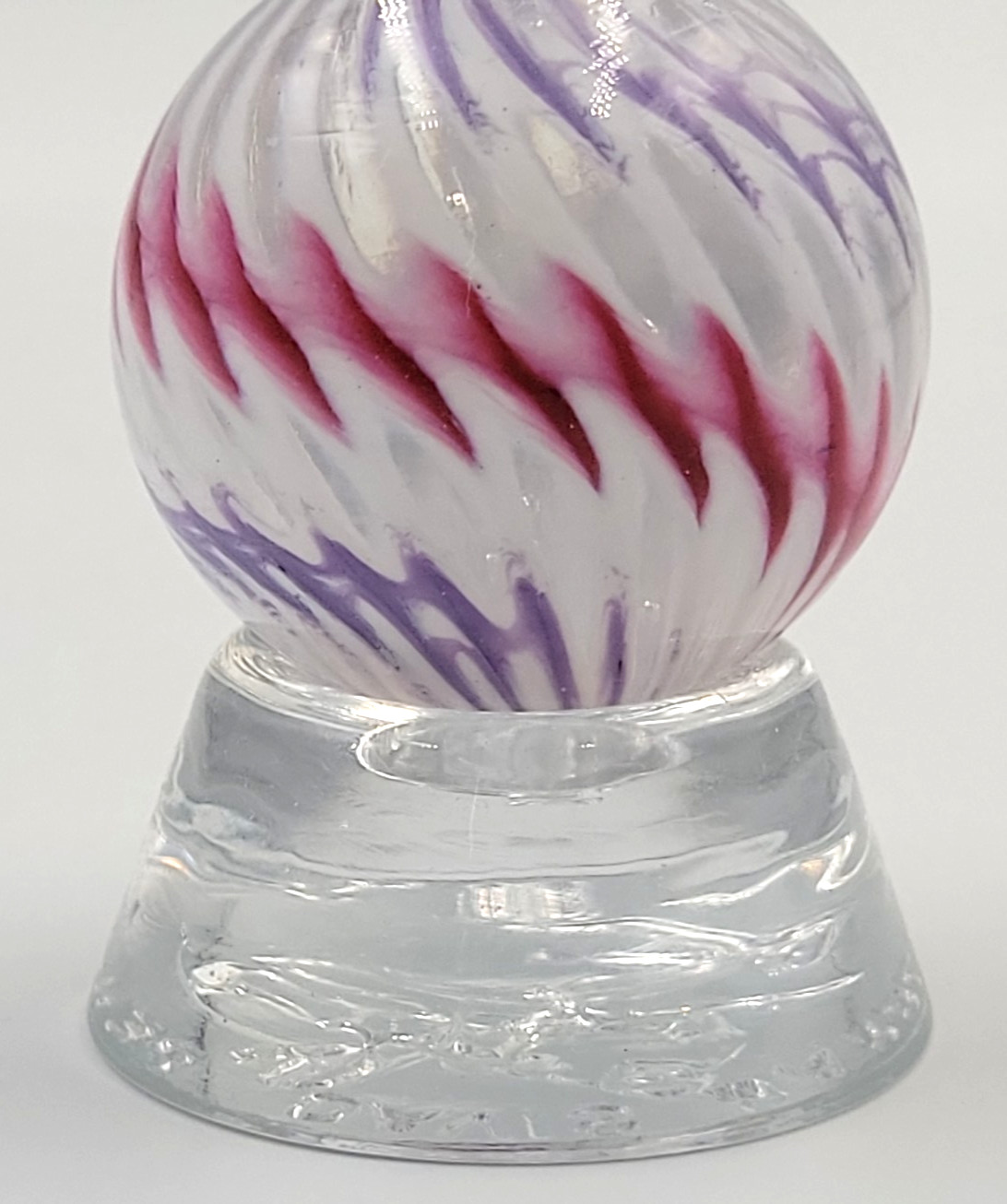 Jim Davis-Davis Marbles Pink White & Purple Swirl 1.5″ Marble w/Orig Glass Stand