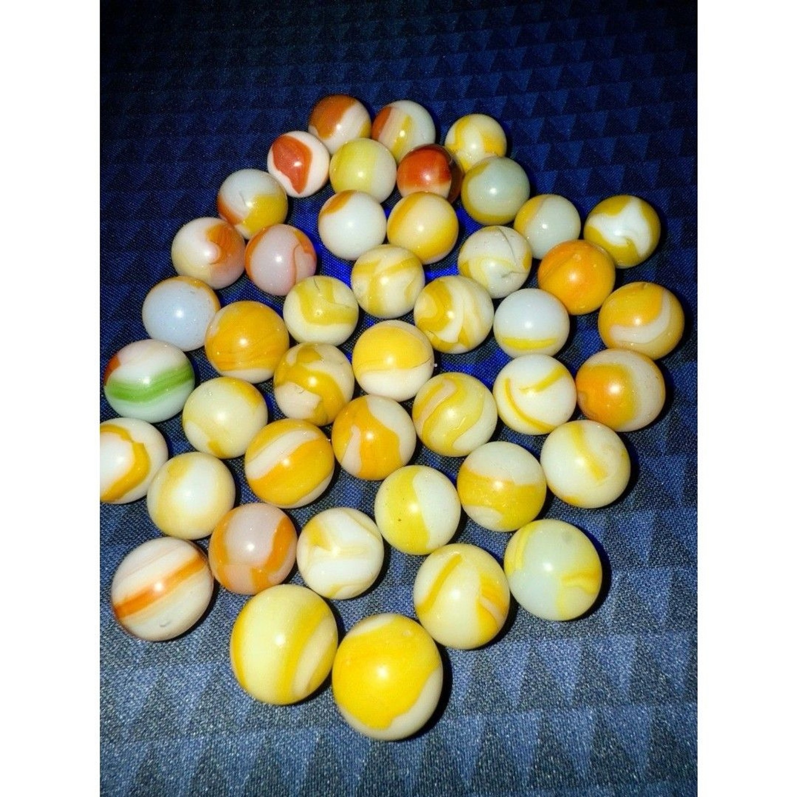 VTG Akro Agate Peltier Marbles Lot – 44pc Rainbow Yellow UV Glow
