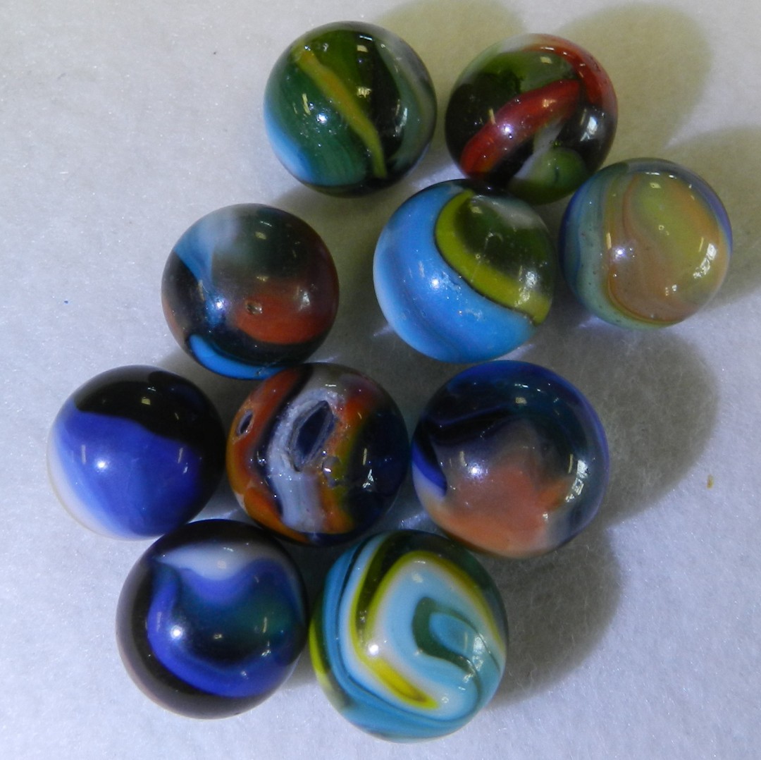 #20878m Vintage Group or Lot of 10 Peltier Glass Marbles .59 to .68 Inches