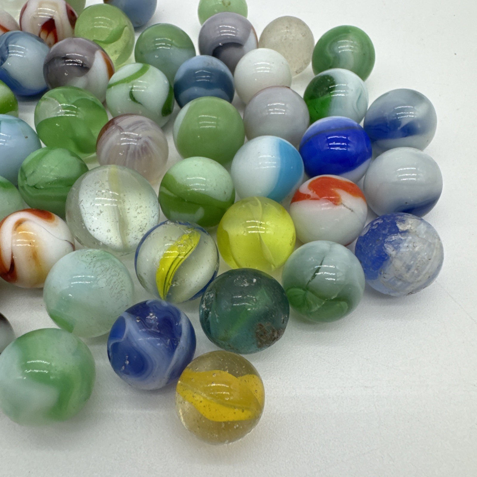 (71) Vintage Akro Agate? Swirl Glass Marble Marbles Various Makers Lot