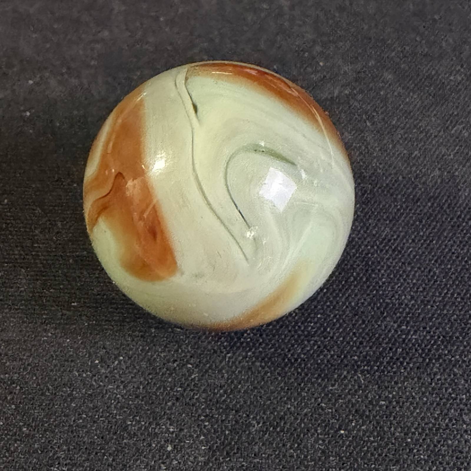 Set of 2 Jabo Classic Shooter Marbles .91″ & .96″ Slight Glow