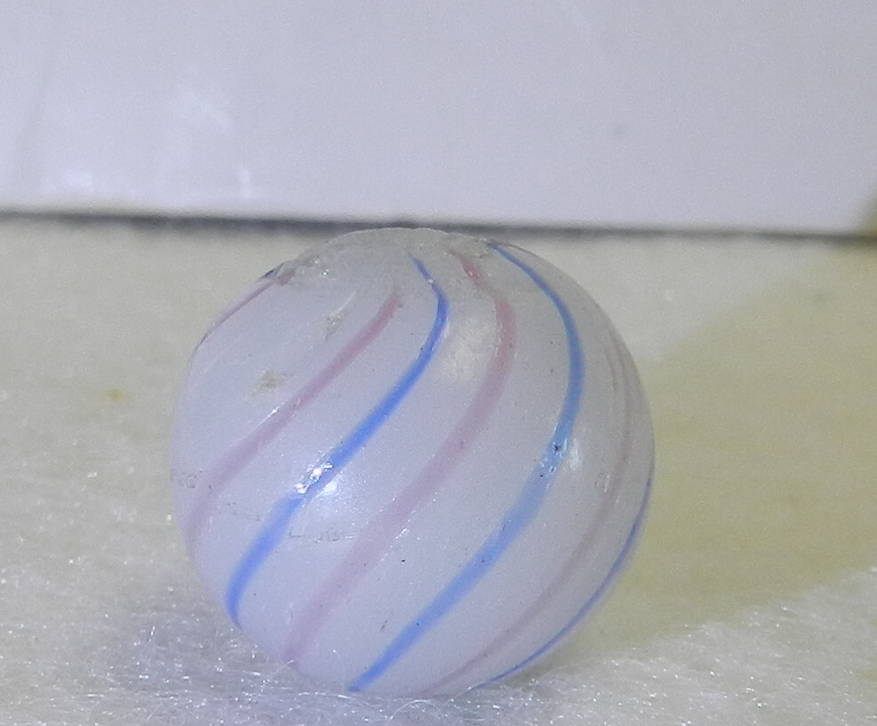 #18616m Small Vintage German 2 Color Bands Handmade Clambroth Marble .61 In
