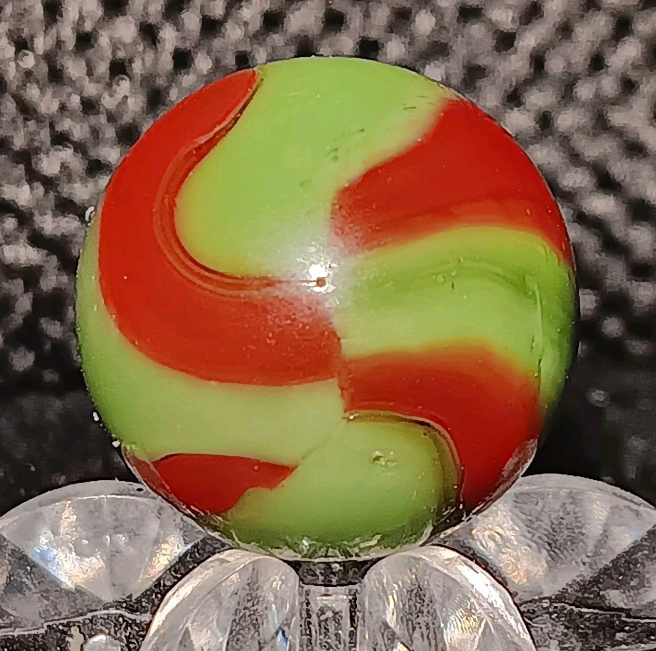 Vintage Peltier Glass NLR Dragon Marble. Nm. .63″ Uv Active. Beautiful Pattern
