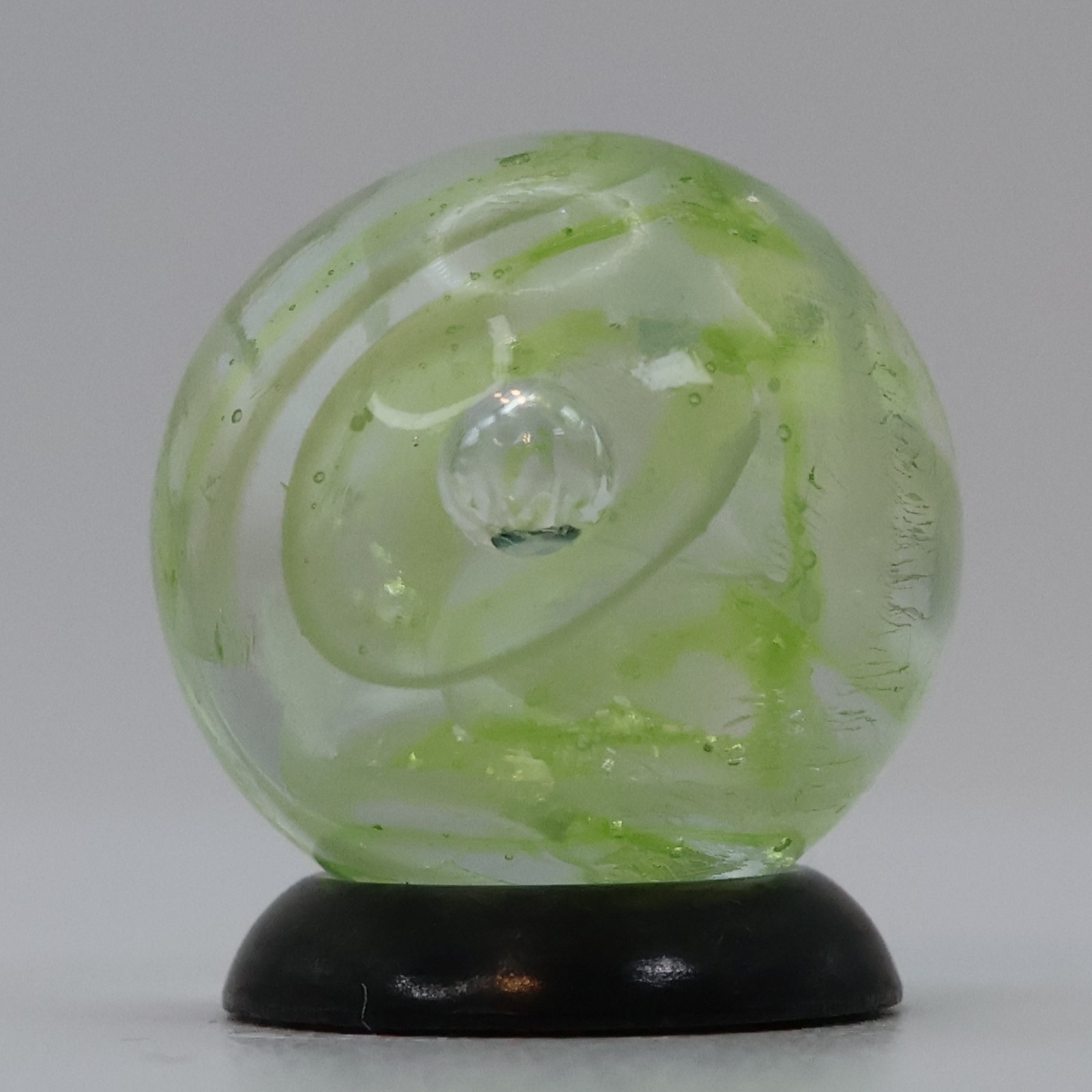 5/8″ Veiligglas Yellow translucent Marble, NM+ small cold crease