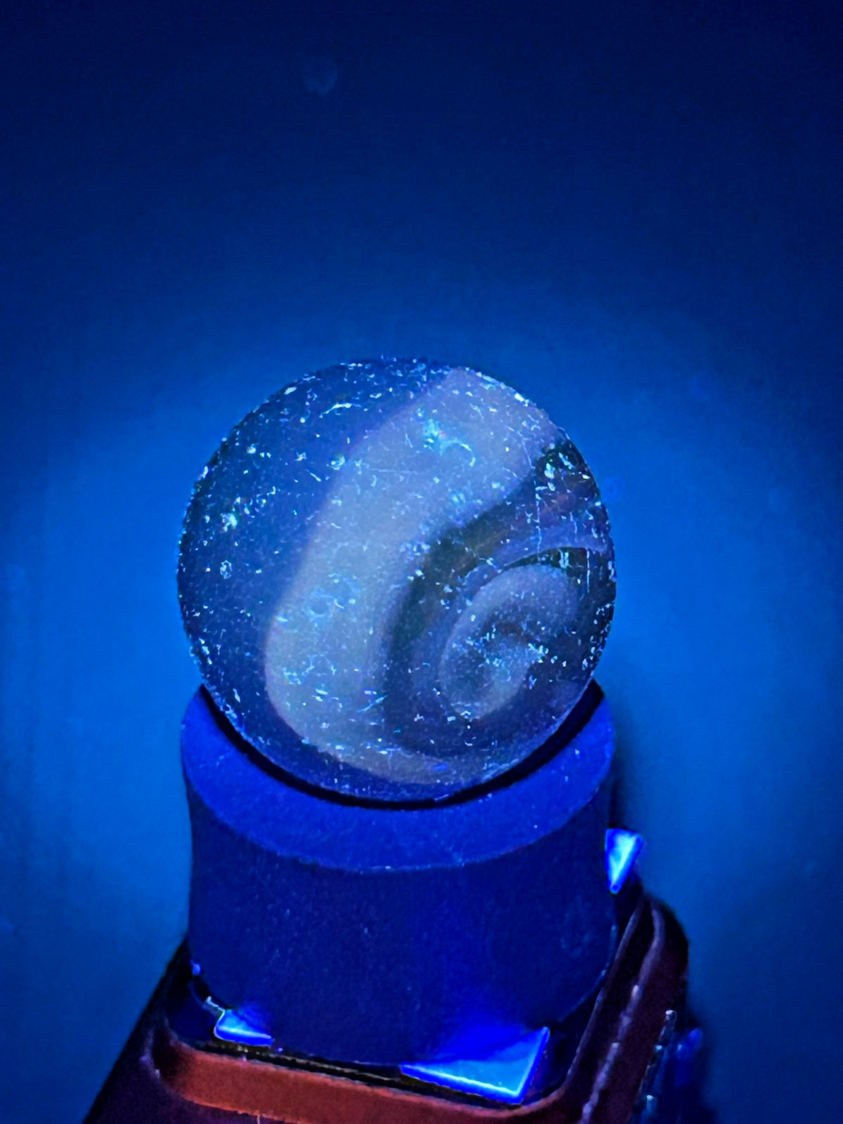 Christensen Agate Co. Swirl Blue & White UV+ Marble .68″ Near Mint+ CAC12