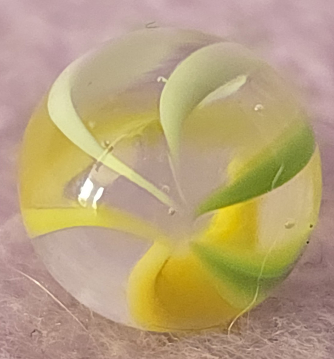 VTG German Glass Marble .46″ White Yellow Green Peewee Mint Condition pee wee