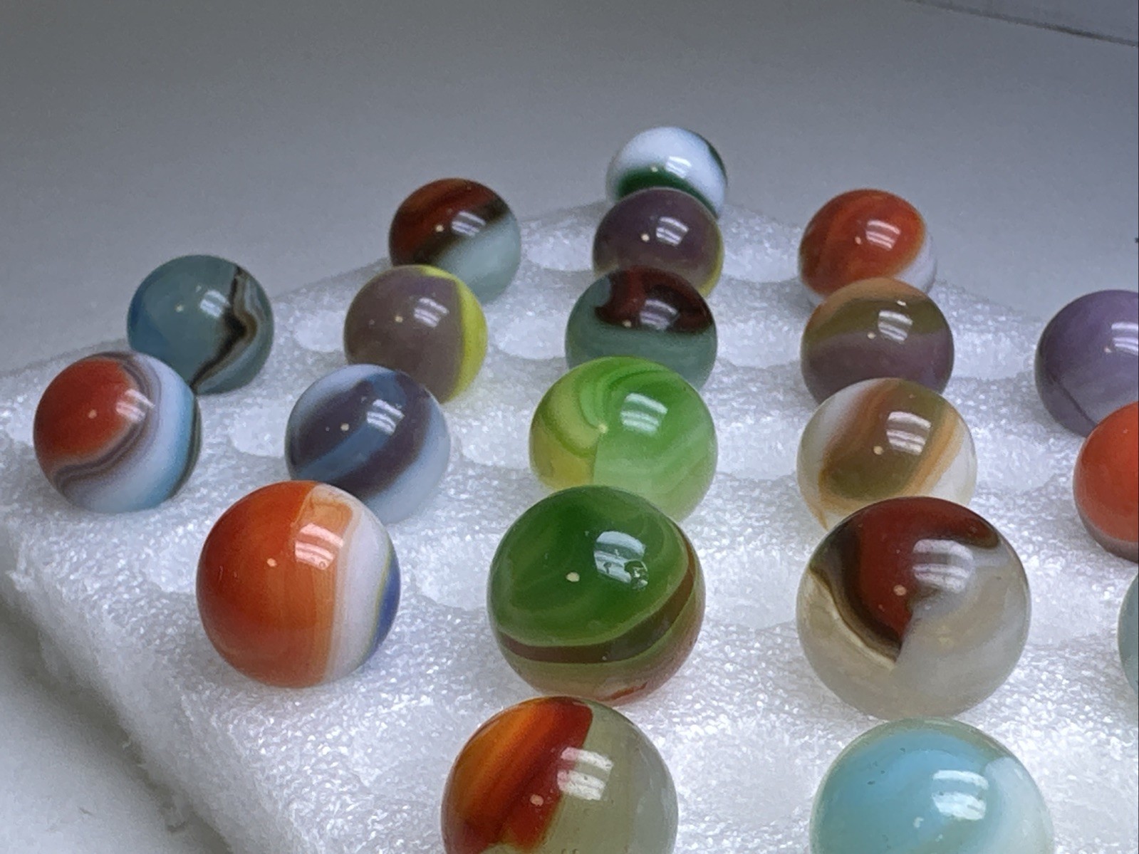273 Awesome Mixed Lot Of 30 Vintage Vitro Agate Marbles!