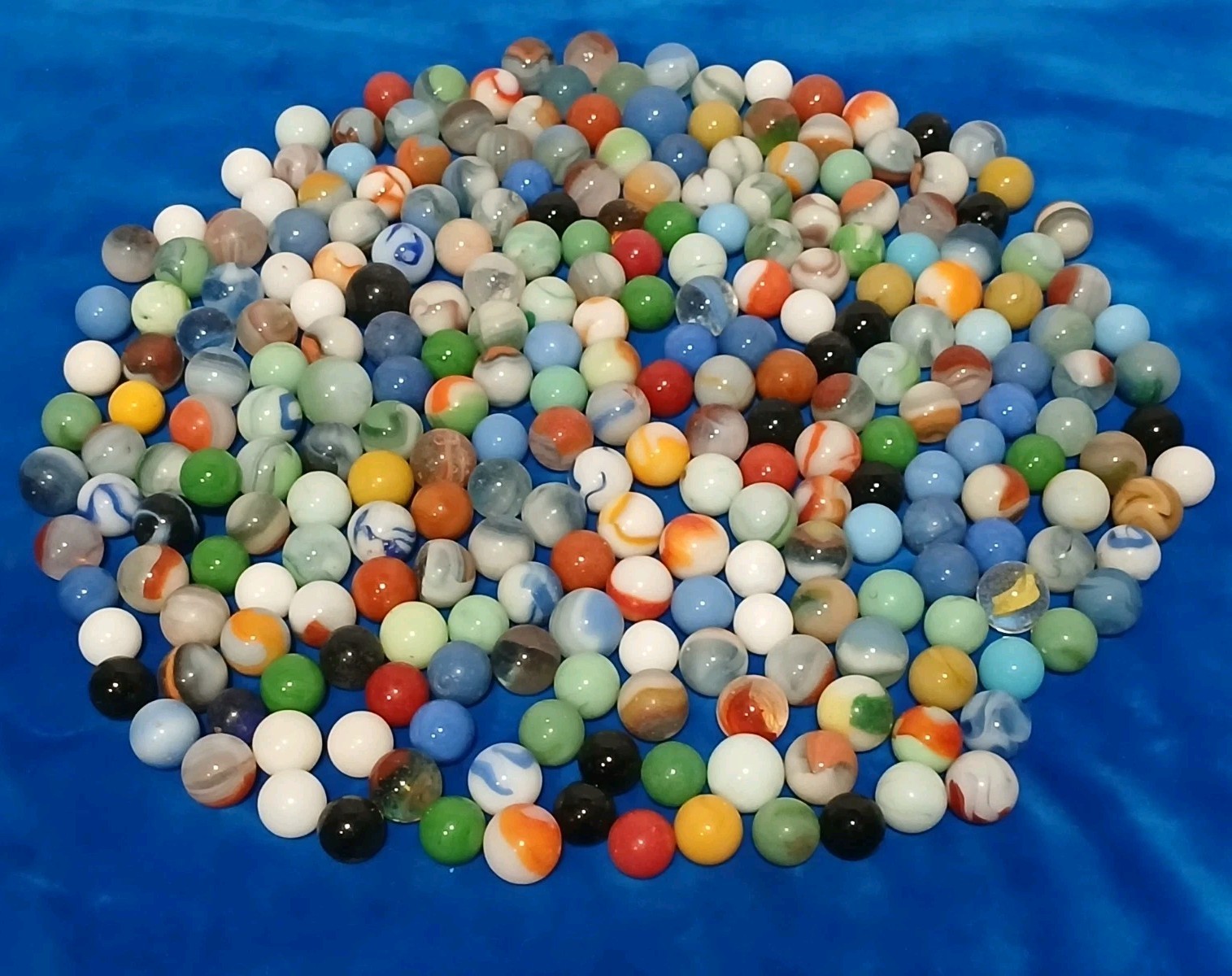 Assorted 2 lbs Lot of Marbles Shooter Marbles Swirl Speckled Cats Eye