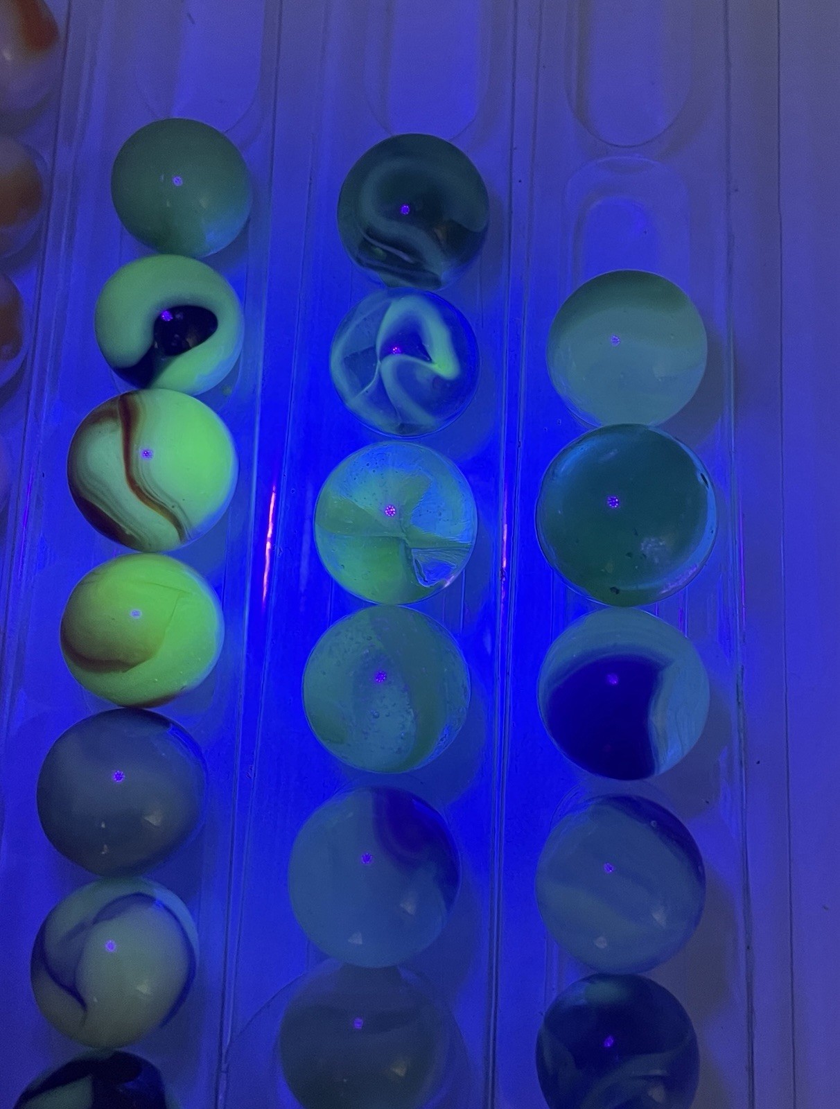 42 Pc Glow Marbles Uranium Cadmium Reactive Under UV Light Vintage