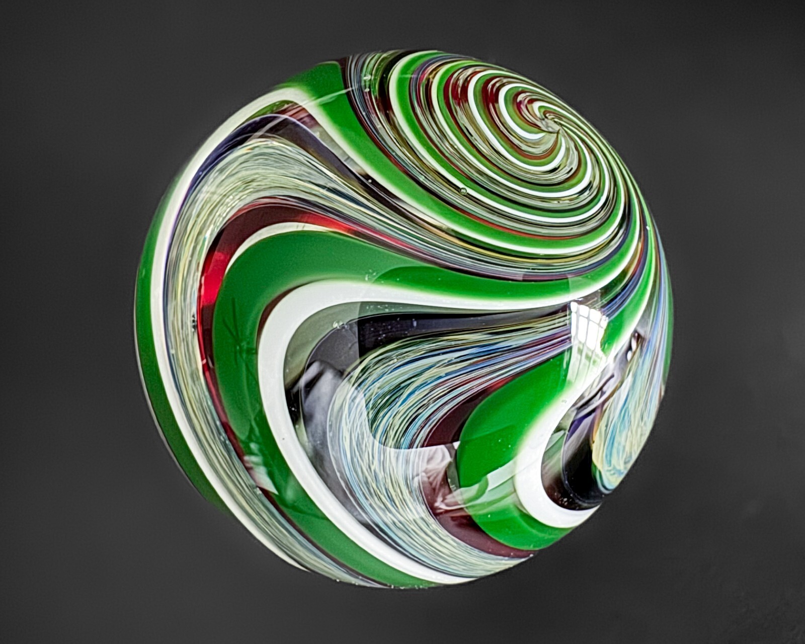 Fritz Lauenstein 1.5″ 2003 Green White Swirl Art Glass Handblown Marble